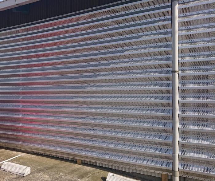 パンチングメタルコラム